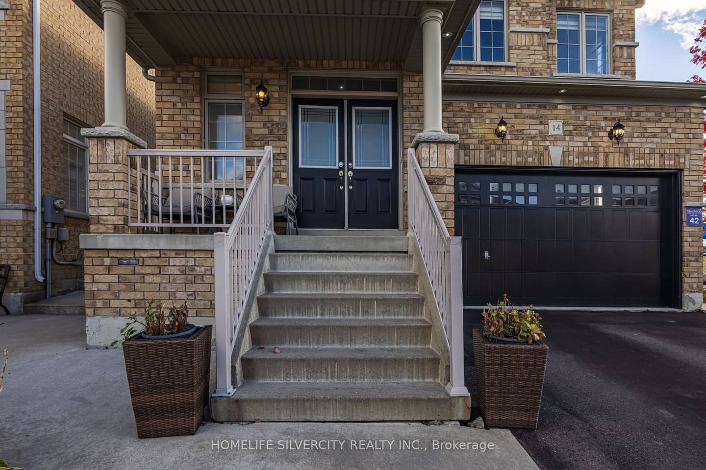 14 Levendale Court, Brampton, ON L6P 0K4