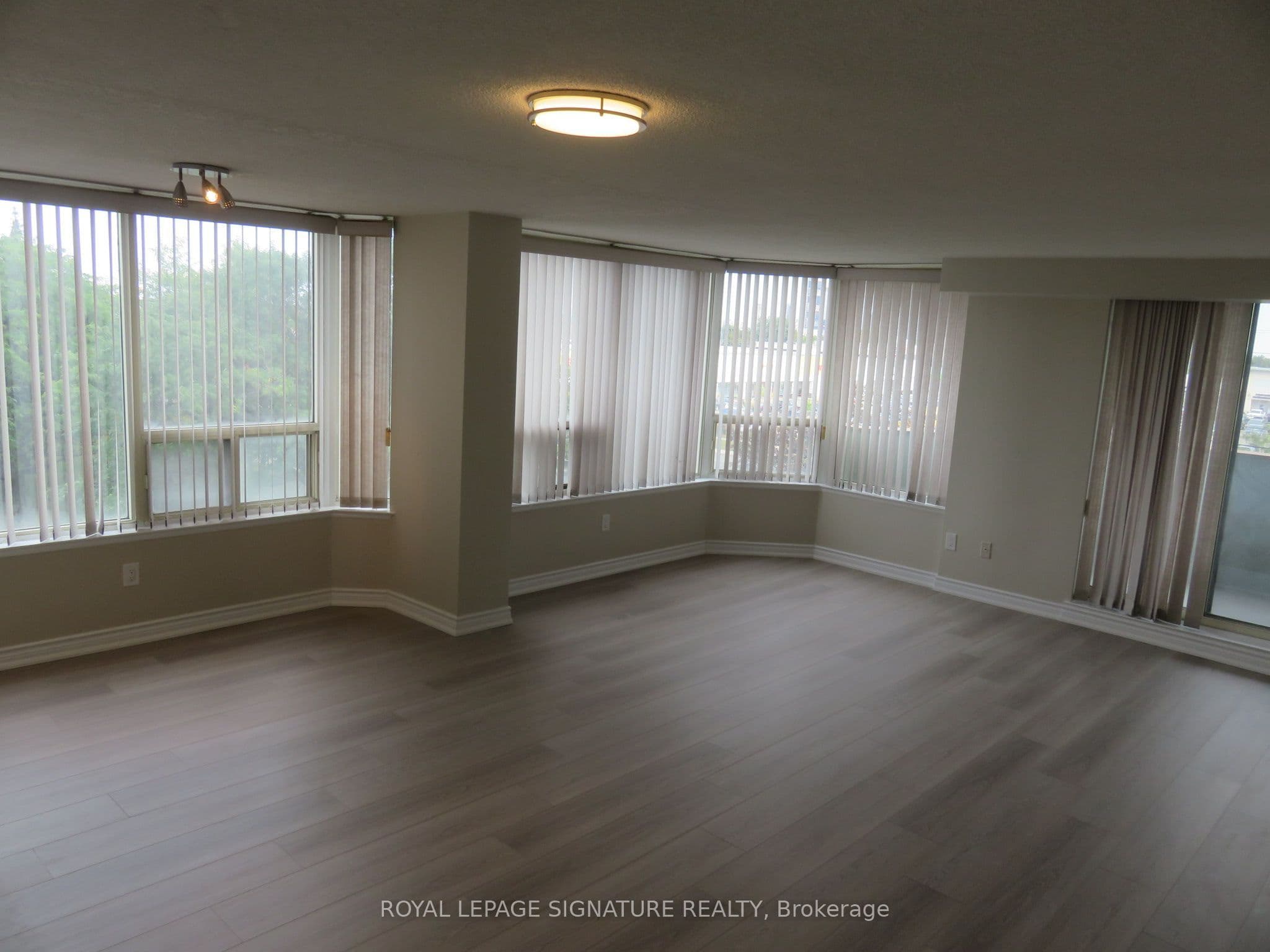 700 Constellation Drive 408, Mississauga, ON L5R 3G8