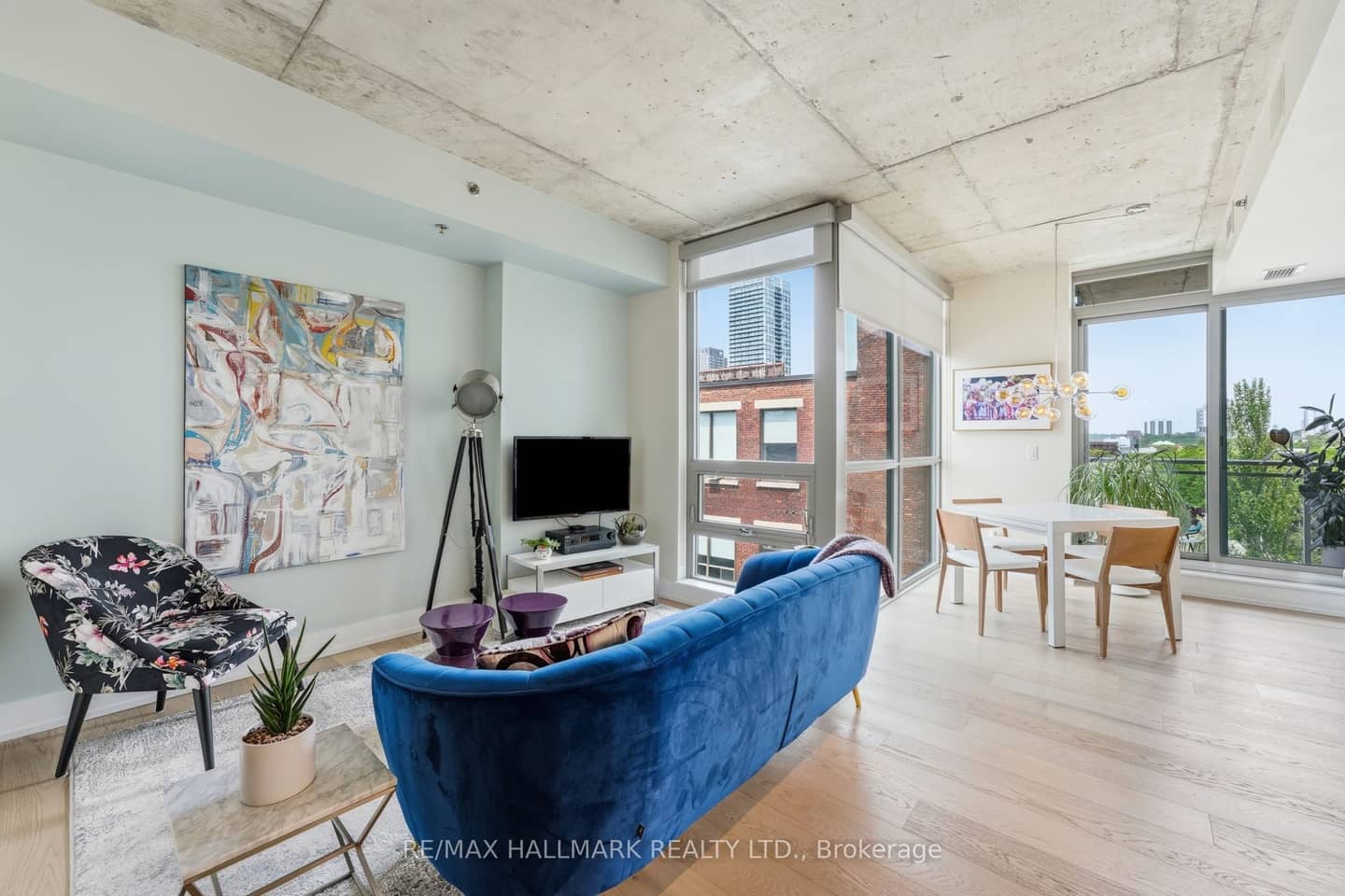 630 Queen Street E 602, Toronto, ON M4M 1G3