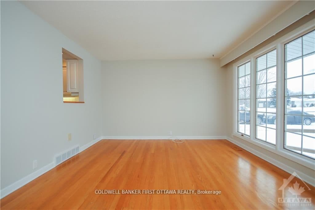 74 HILLIARD Avenue, Cityview - Parkwoods Hills - Rideau Shore, ON K2E 6C1