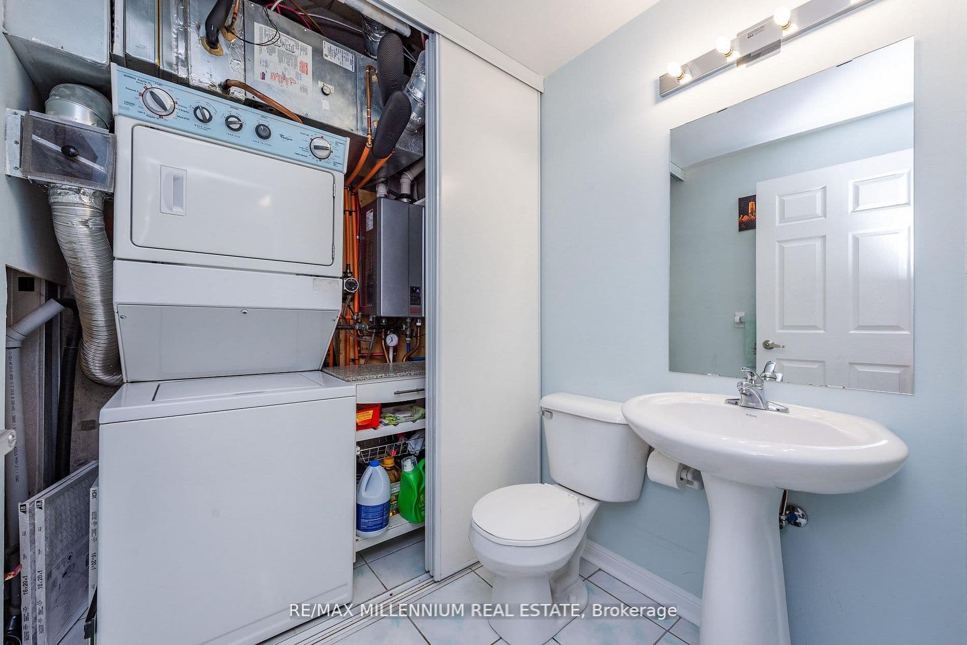 3045 Finch Avenue W 1034, Toronto, ON M9M 0A5