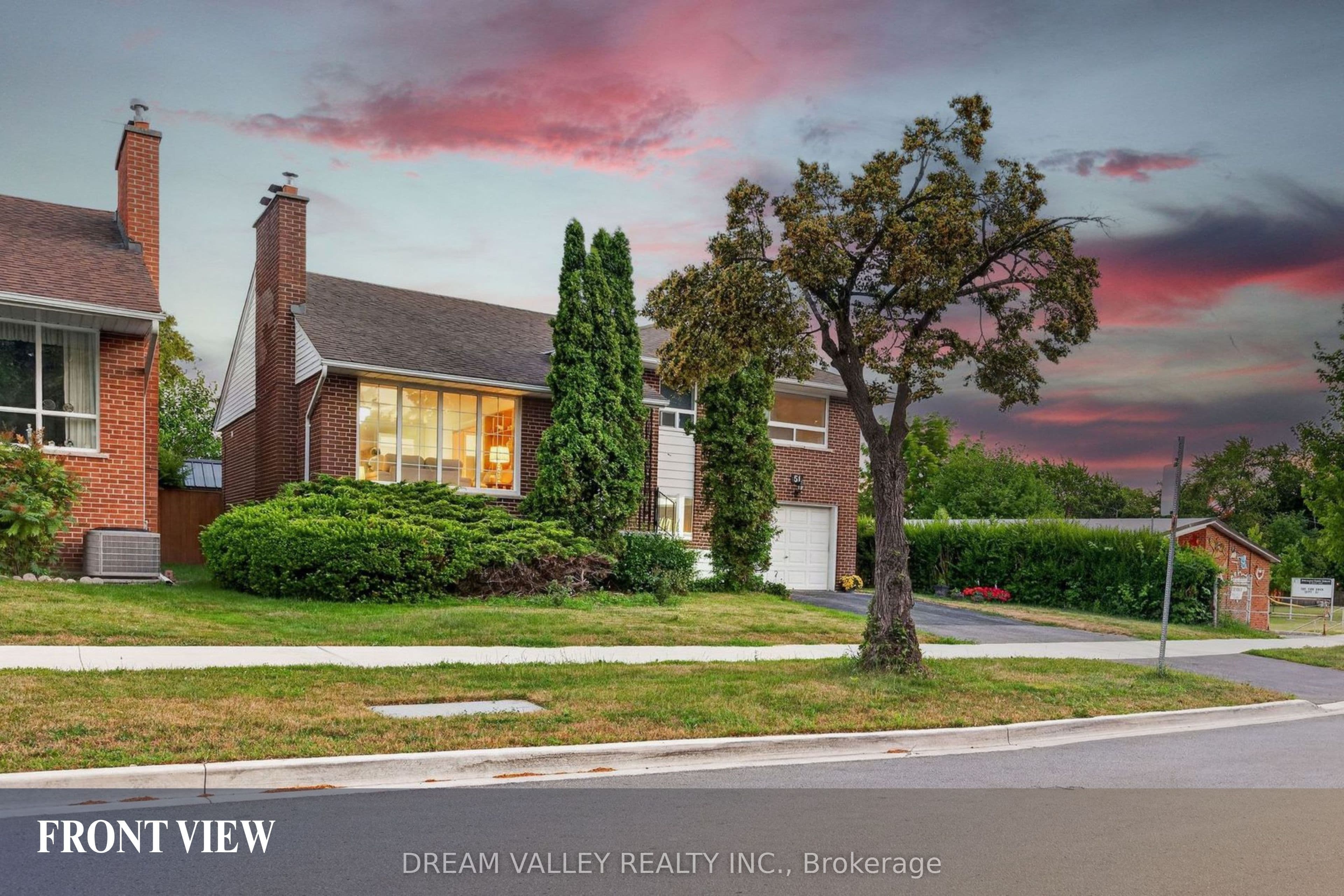51 Sloley Road Main, Toronto, ON M1M 1C7