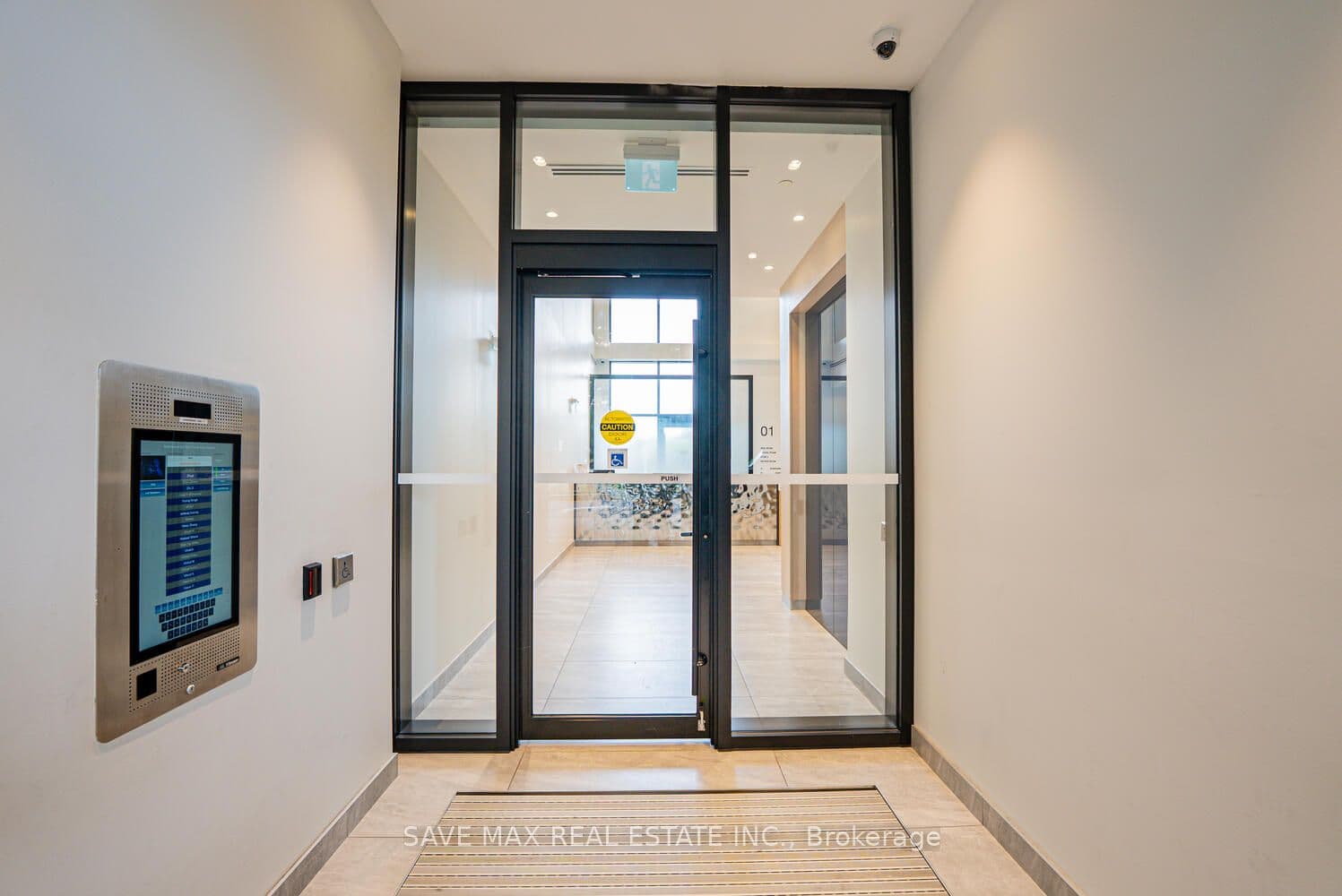 86 Dundas Street E 916, Mississauga, ON L5A 1W4