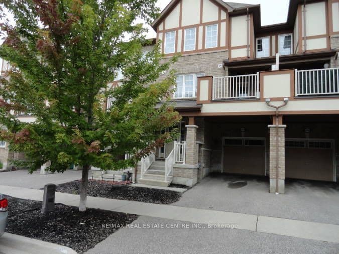 1084 Silk Street, Pickering, ON L1X 0E8