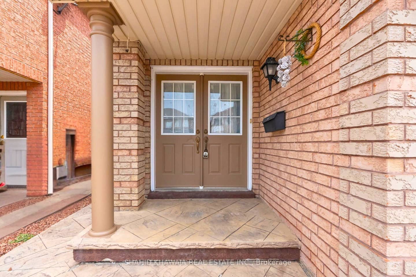 952 Marygrace Court, Mississauga, ON L5V 2V7