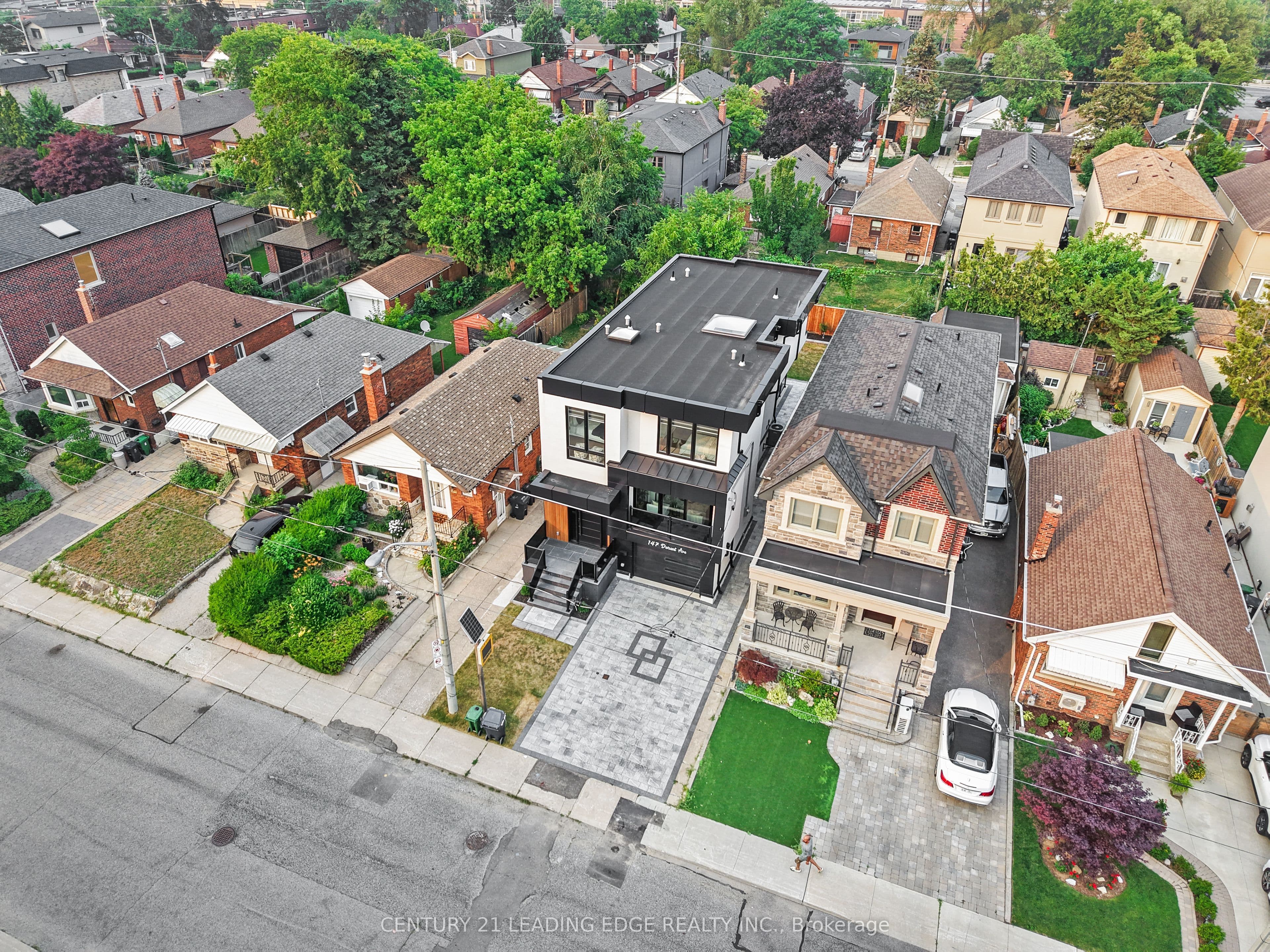 147 Durant Avenue, Toronto, ON M4J 4W4