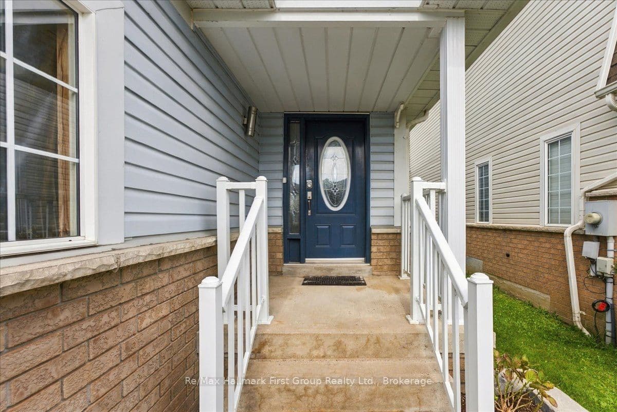 120 Point Hope Place, Whitby, ON L1N 9P8