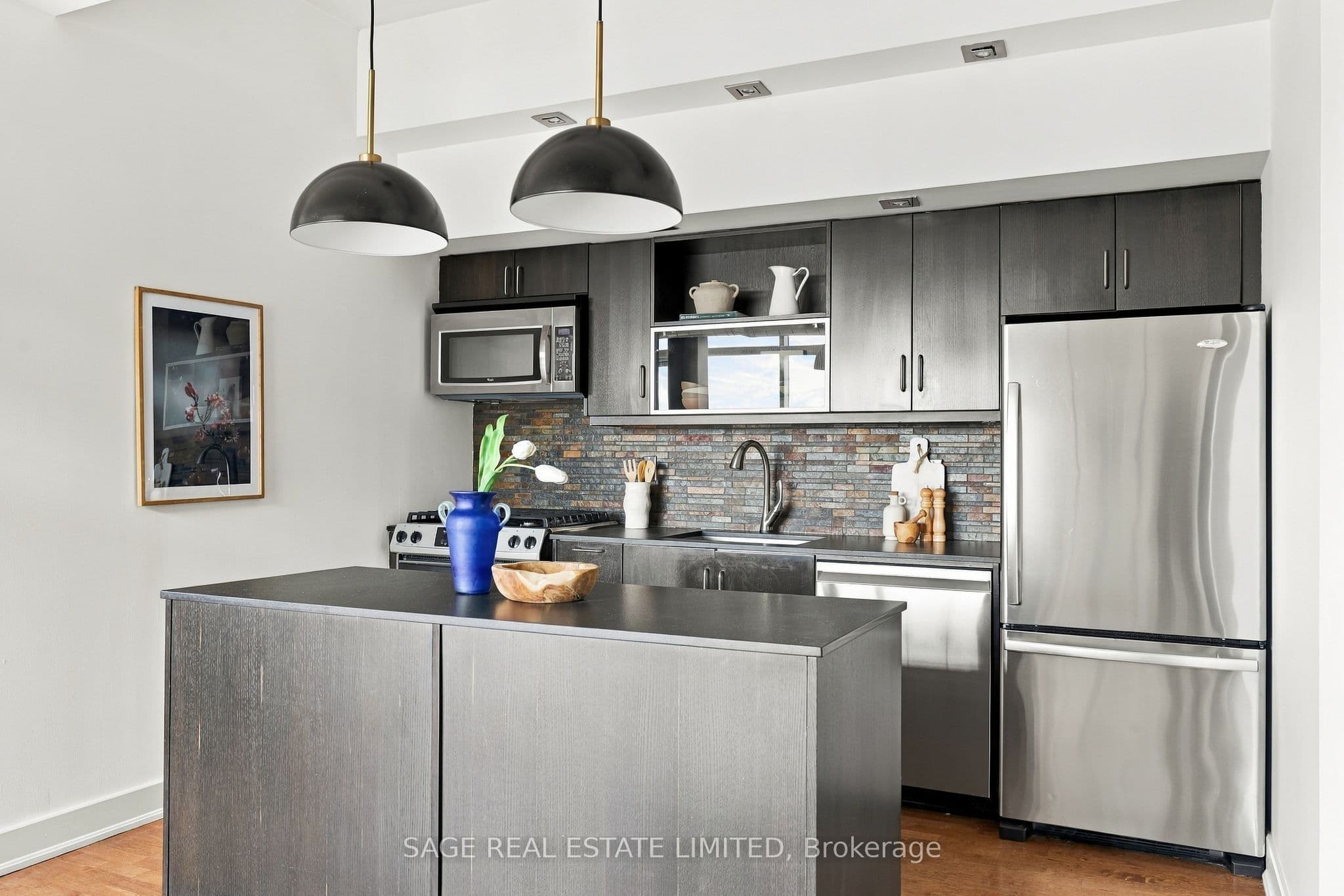 233 Carlaw Avenue 601, Toronto, ON M4M 3N6