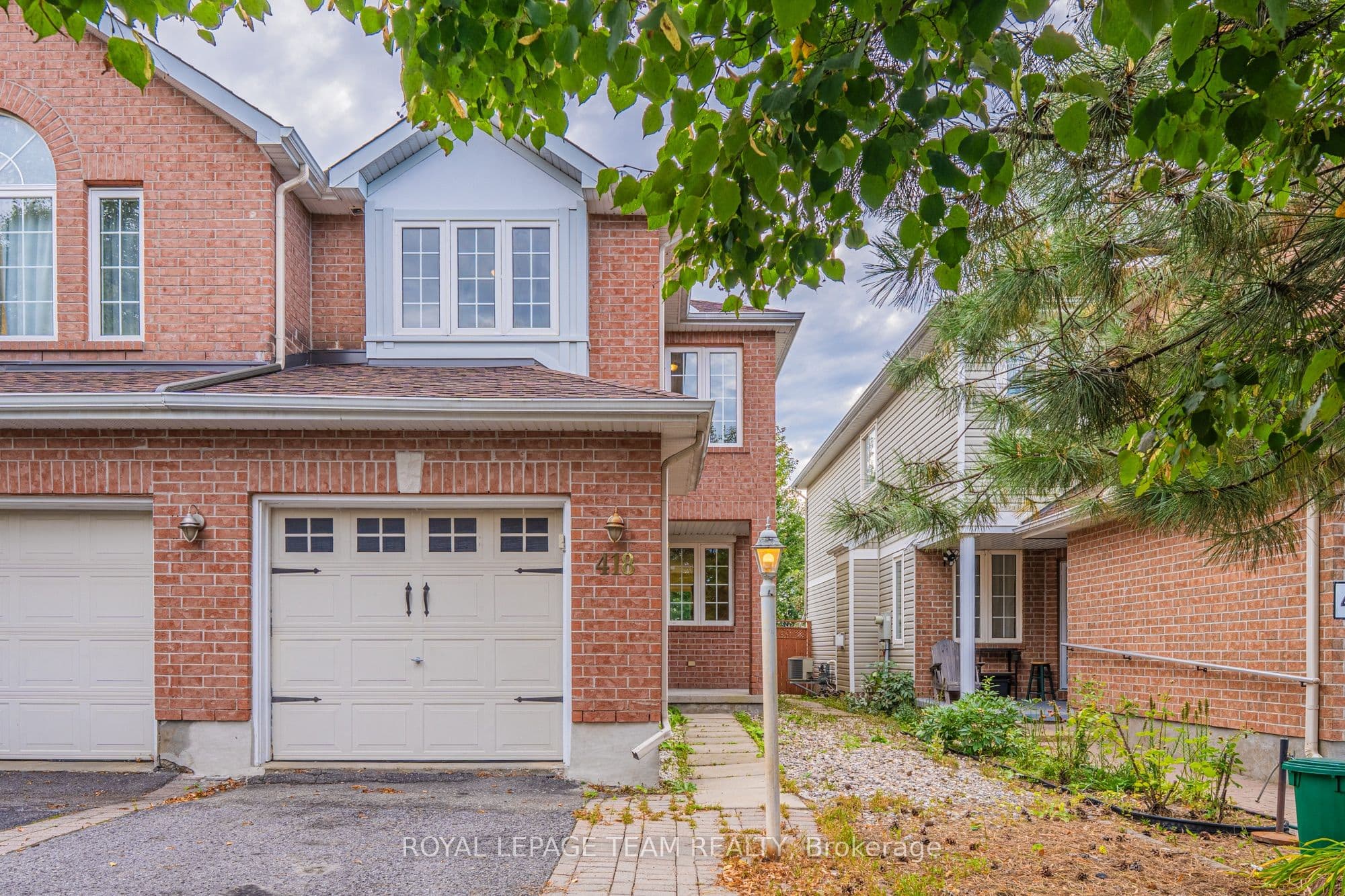 418 Beatrice Drive, Barrhaven, ON K2J 4W9