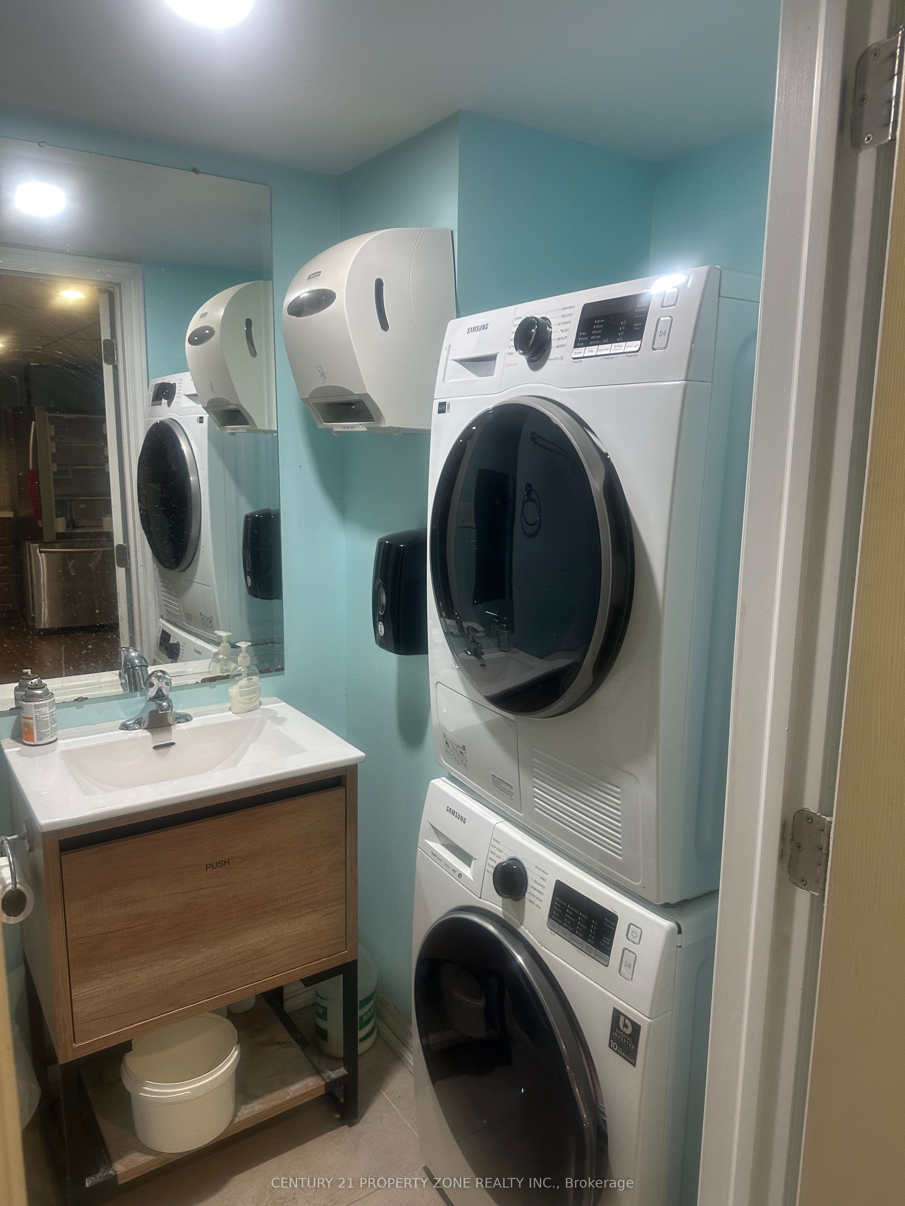 173 Advance Boulevard 43/44, Brampton, ON L6T 4Z7