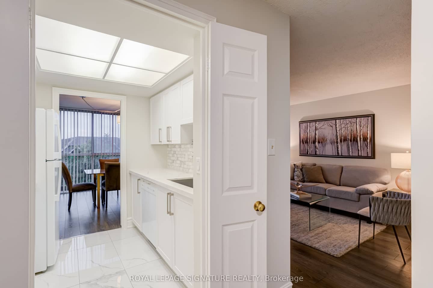 880 Dundas Street W 405, Mississauga, ON L5C 4H3