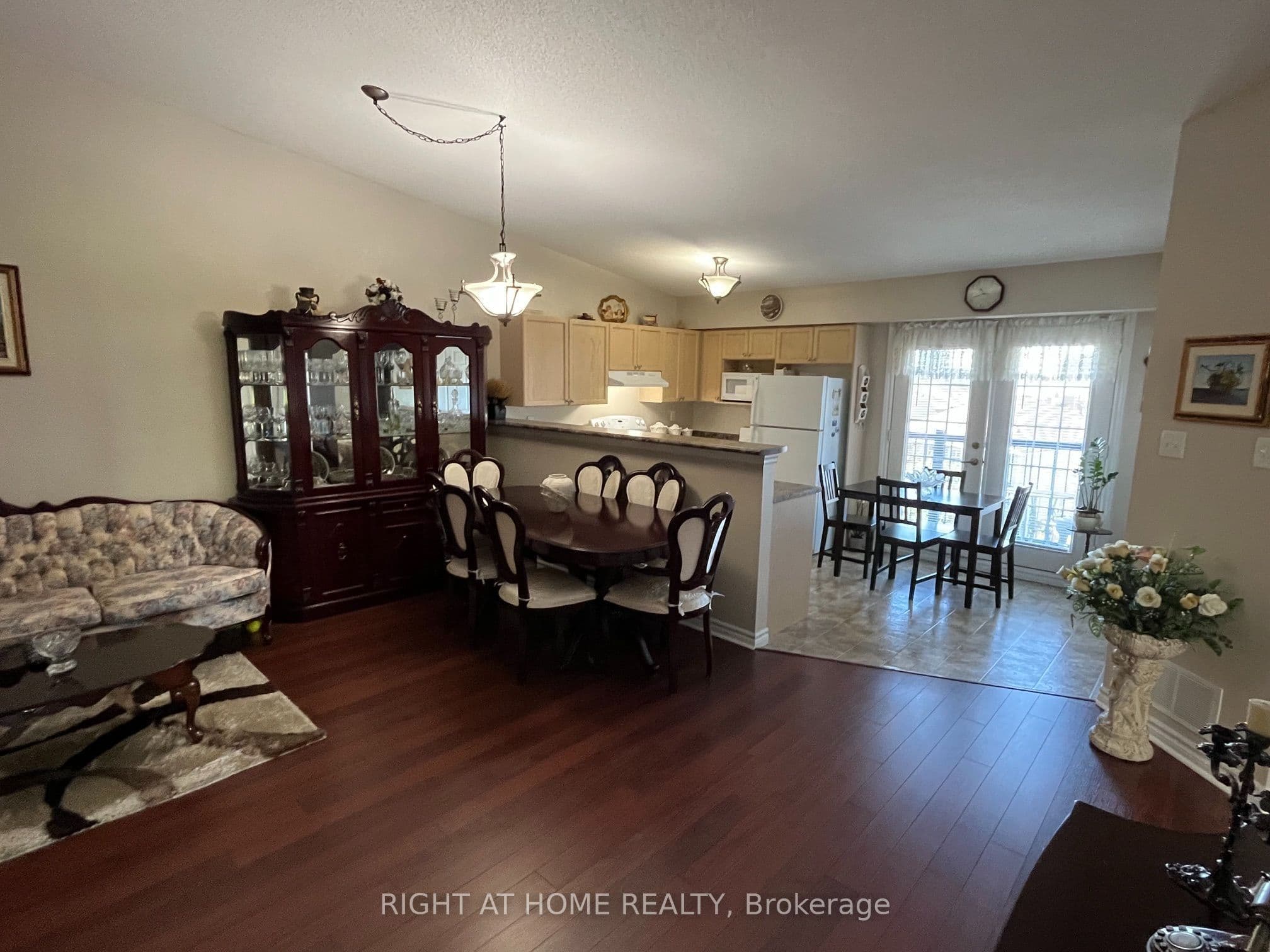 1487 Maple Avenue 401, Milton, ON L6T 0B7
