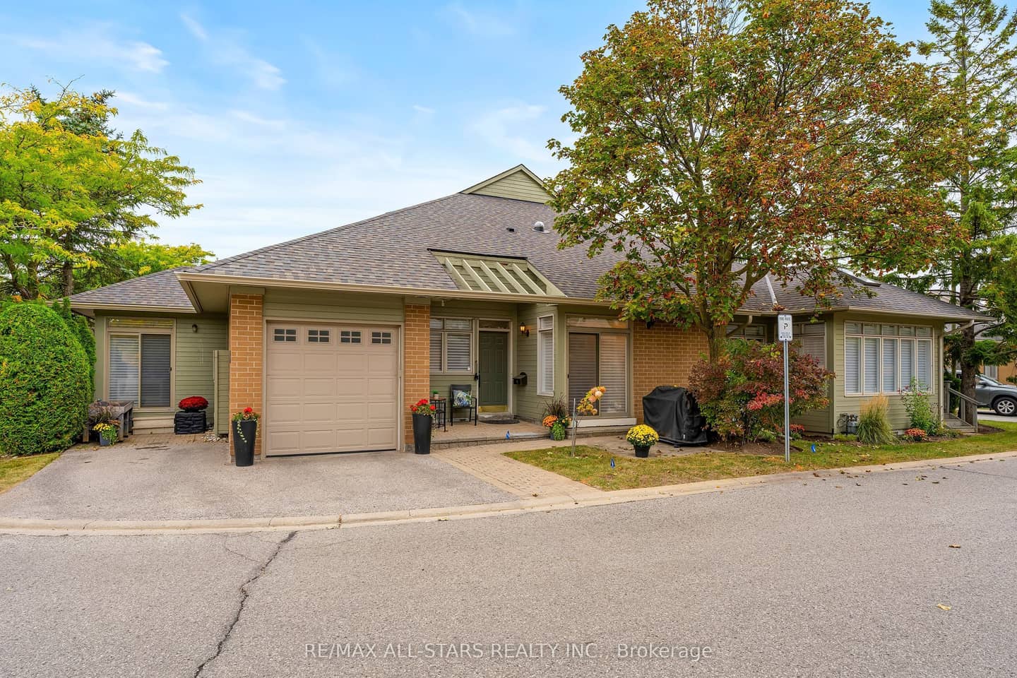 24 Sandpiper Key Way, Markham, ON L6E 1B4