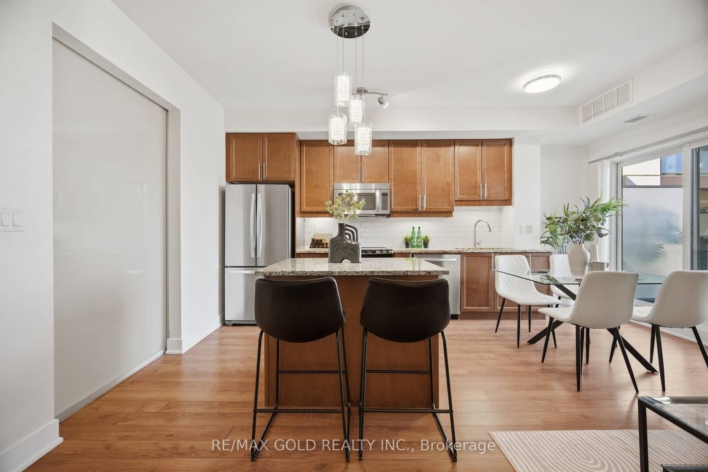 128 Garden Drive 324, Oakville, ON L6K 0H7