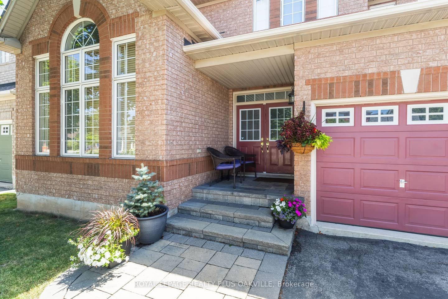 2254 Dunforest Crescent, Oakville, ON L6M 4X3