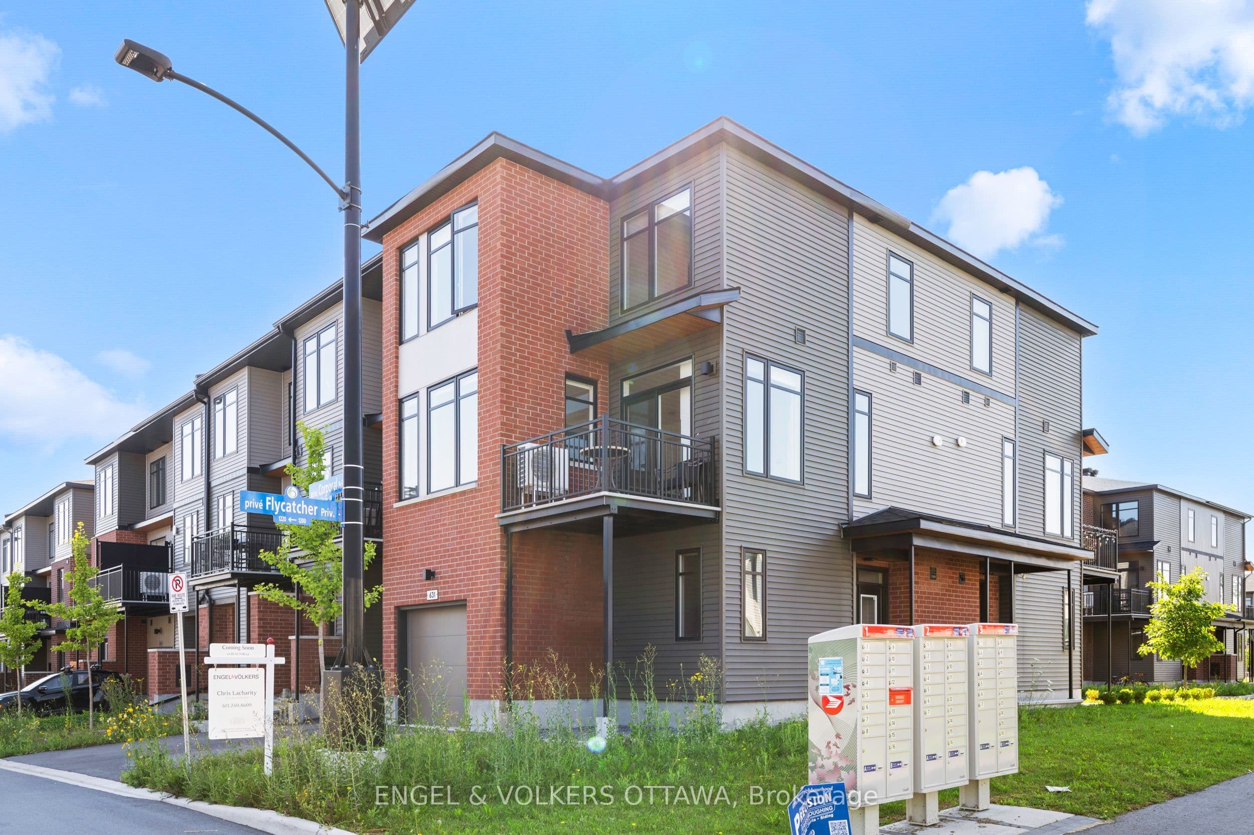 631 Corporal Private, Blossom Park - Airport and Area, ON K1X 0M7