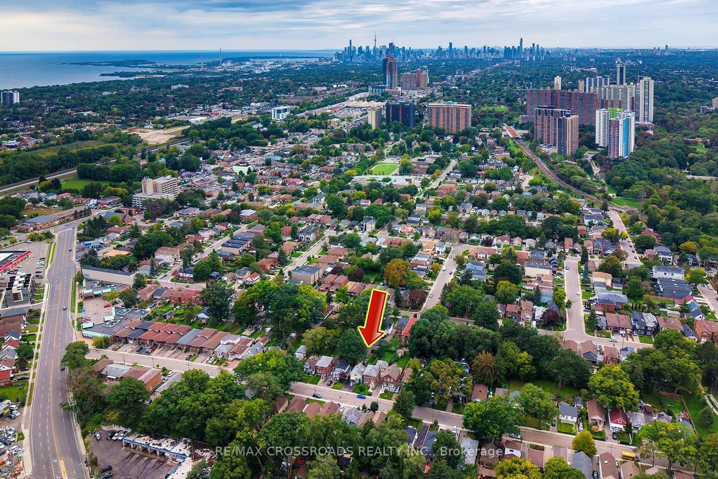 36 Mcdonald Avenue, Toronto, ON M1L 3Y8
