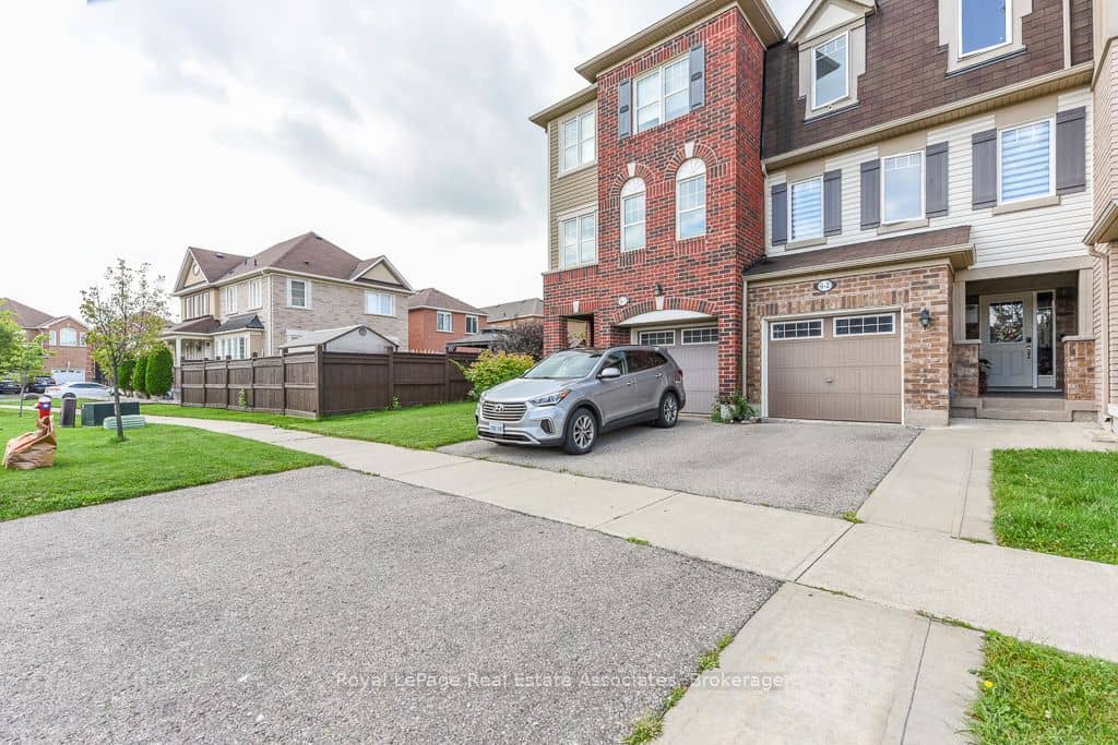 6 Ventura Avenue 2, Brampton, ON L6Y 4Y9
