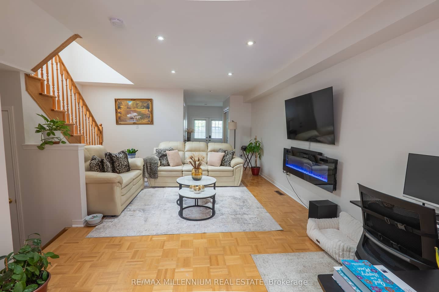 90 Ronan Crescent, Vaughan, ON L4H 2J6