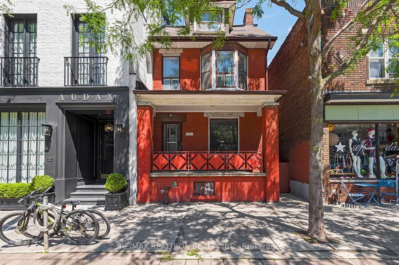 1000 Dundas Street W, Toronto, ON M6J 1W6