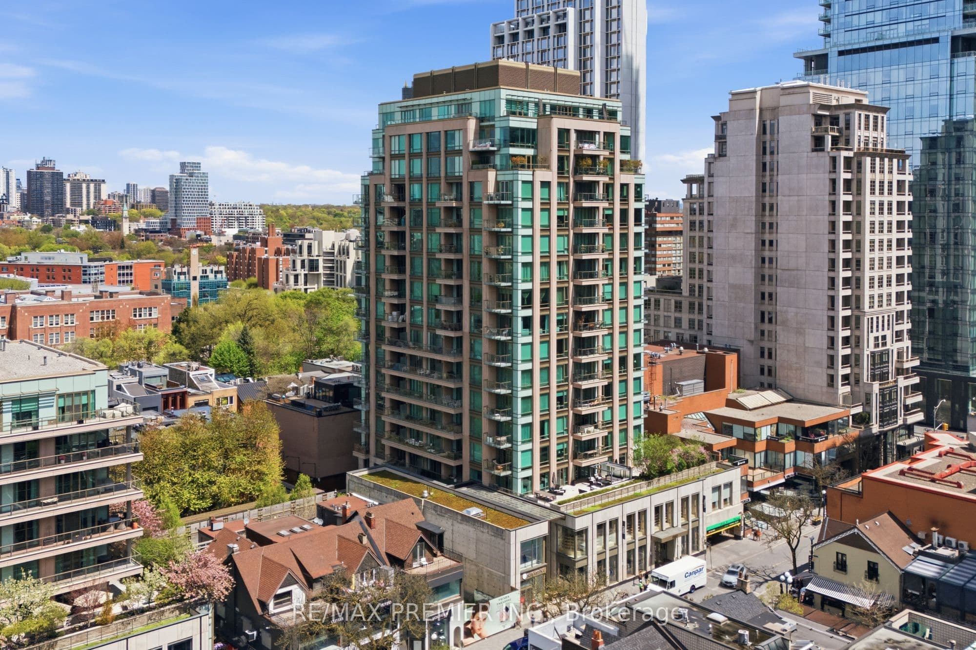80 Yorkville Avenue 502, Toronto, ON M5R 2C2