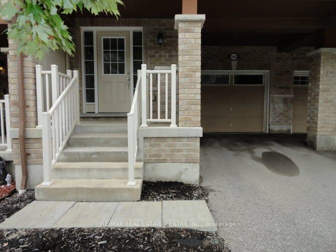 1084 Silk Street, Pickering, ON L1X 0E8