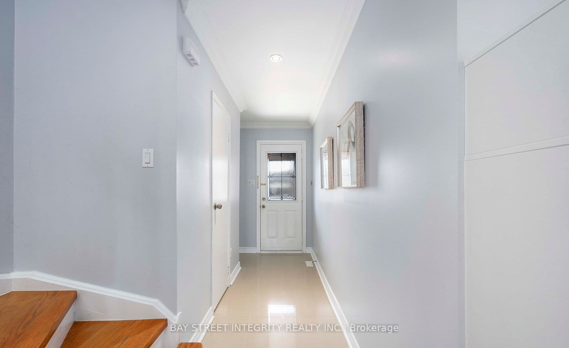 22 Dunbar Crescent, Markham, ON L3R 6W8