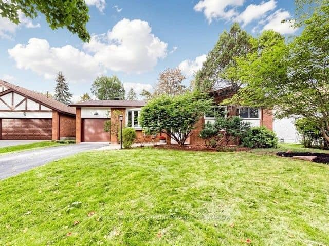12 Sir Pellias Terrace, Markham, ON L3P 2Z8