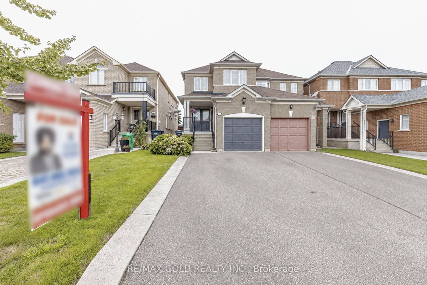 36 Summerdale Crescent, Brampton, ON L6X 4V8