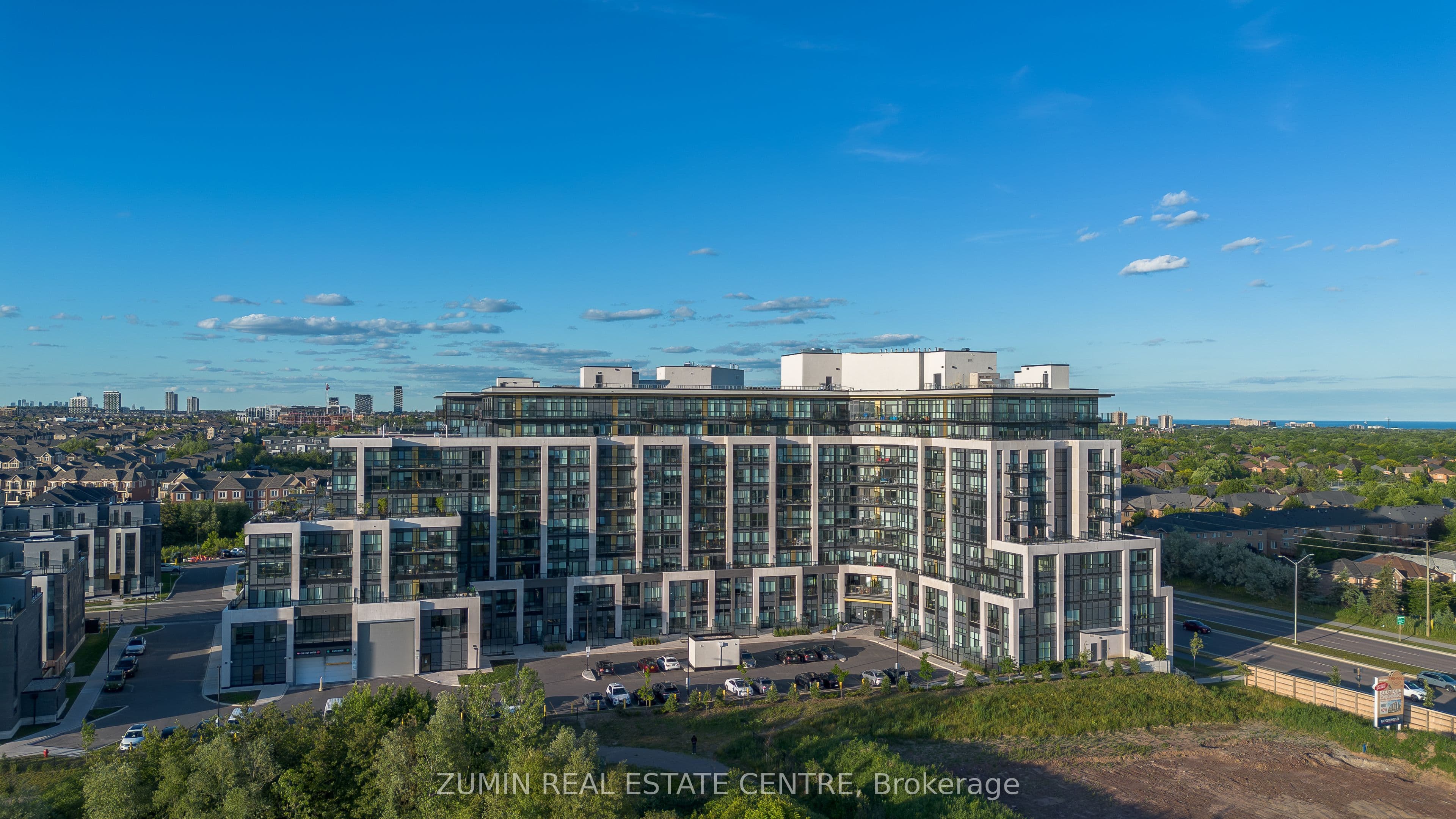 405 Dundas Street W 526, Oakville, ON L6M 5P4