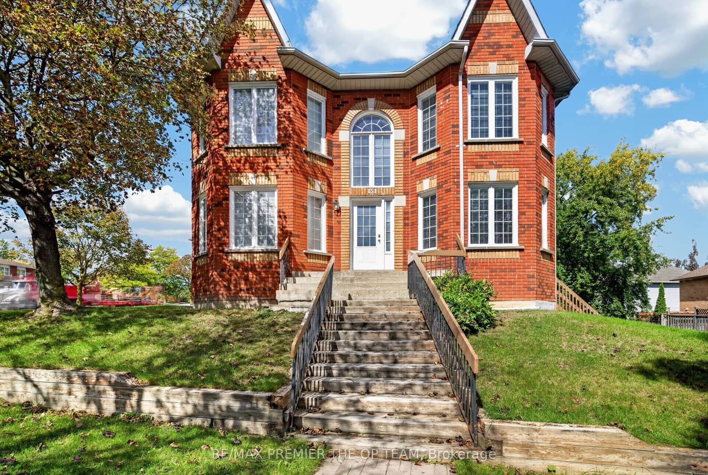 151 Stellick Avenue, Newmarket, ON L3X 1T4