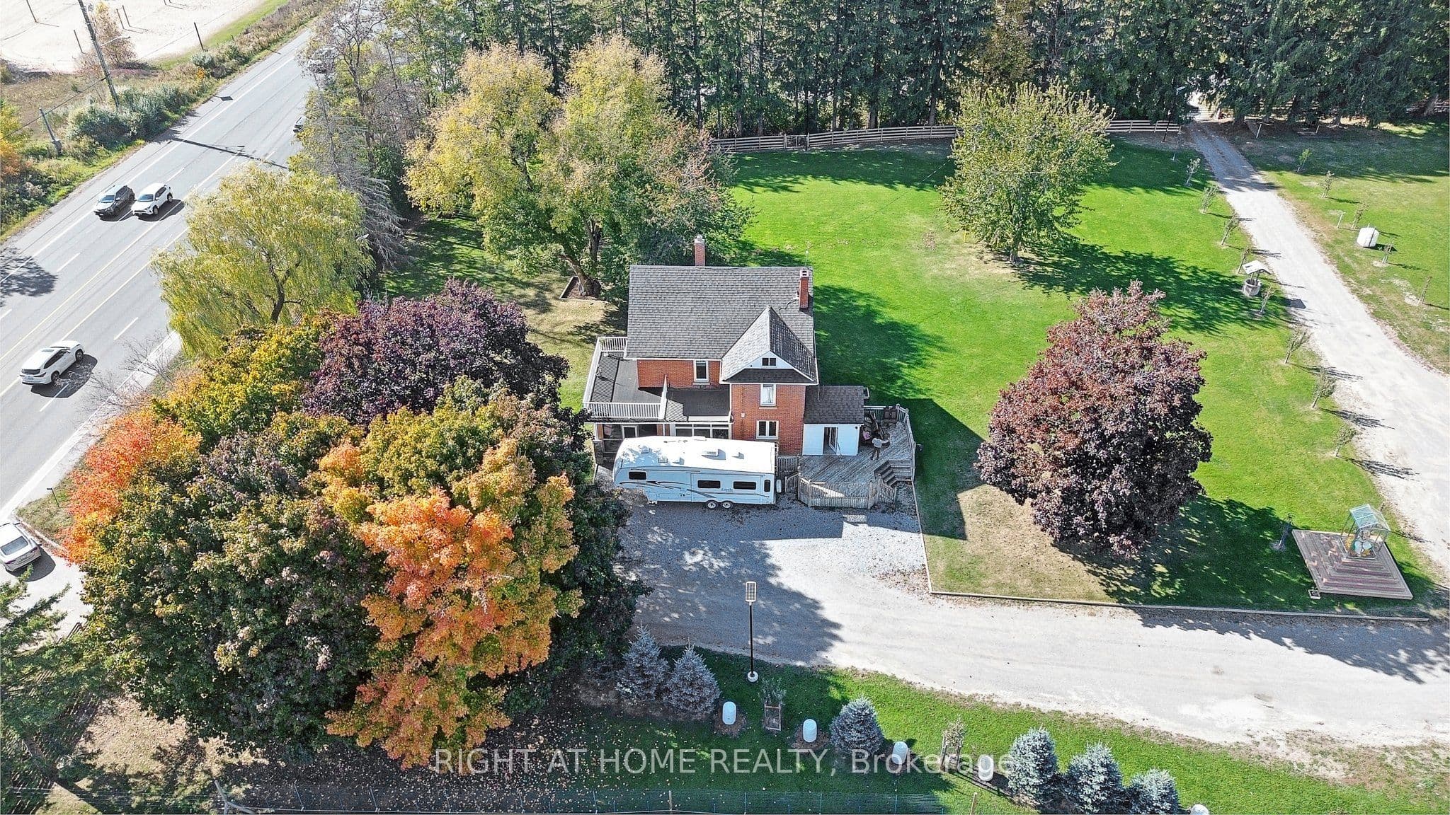 680 Winchester Road W, Whitby, ON L1M 1V2