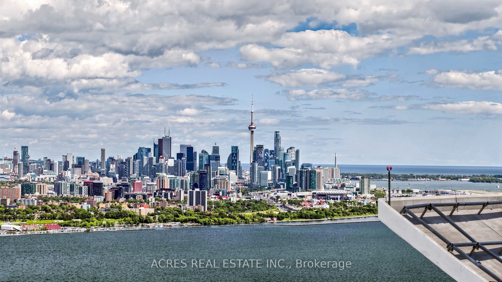 30 SHORE BREEZE Drive 5806, Toronto, ON M8V 0J1