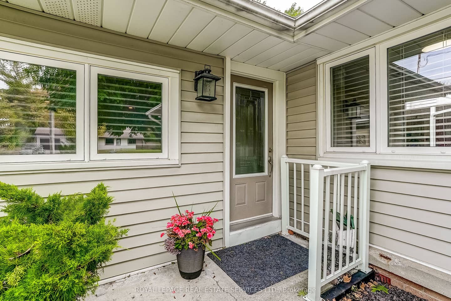 27 Sora Drive, Mississauga, ON L5M 1B3