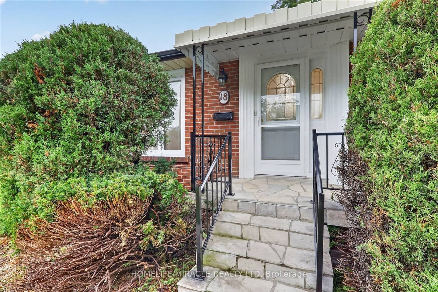 18 Elderfield Crescent, Toronto, ON M9C 3K7