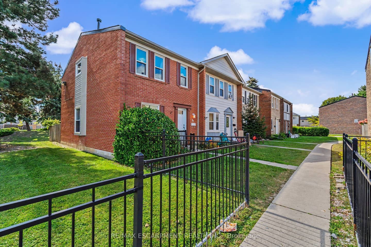900 Central Park Drive 69, Brampton, ON L6S 3J6