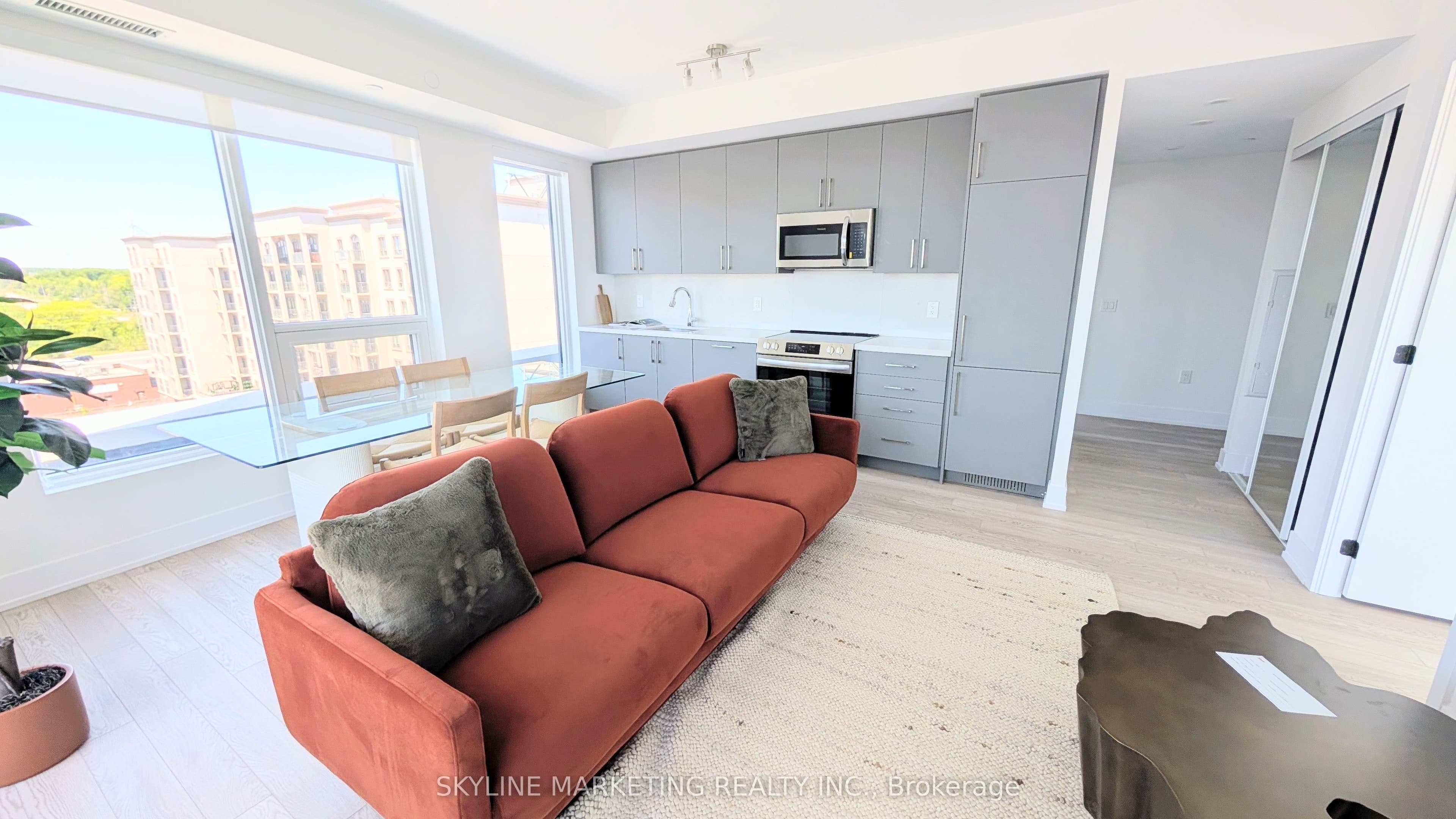 2450 Old Bronte Road 733, Oakville, ON L6M 5P6