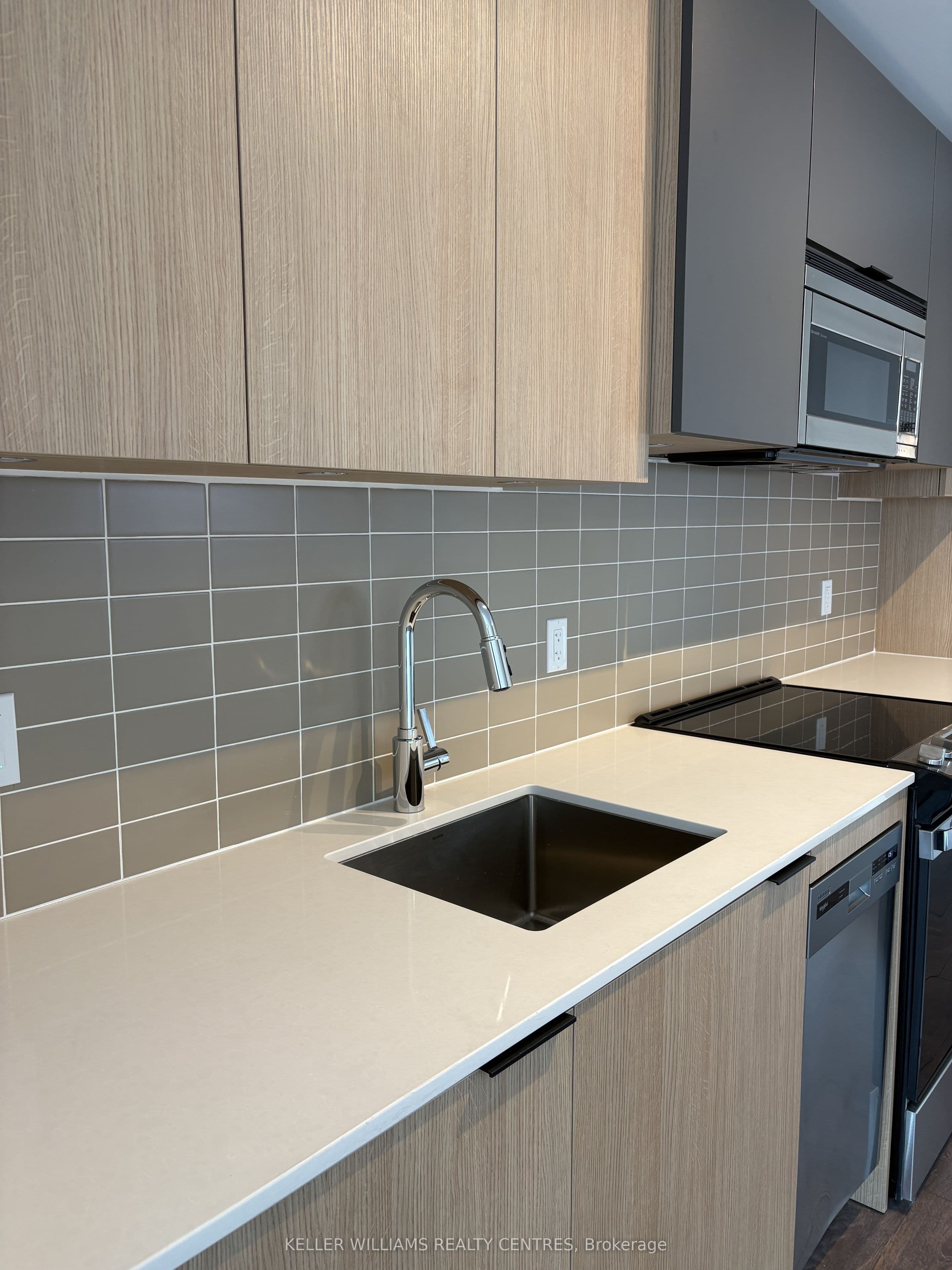 1350 Ellesmere Road 1001, Toronto, ON M1P 0G6