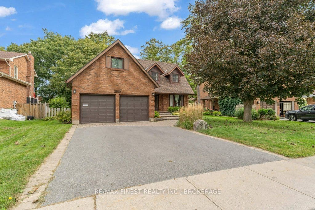 562 Sycamore Street, Kingston, ON K7M 7L8