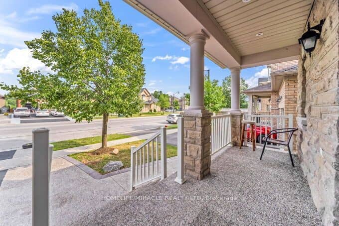 14 Bonnie Braes Drive, Brampton, ON L6Y 0X4