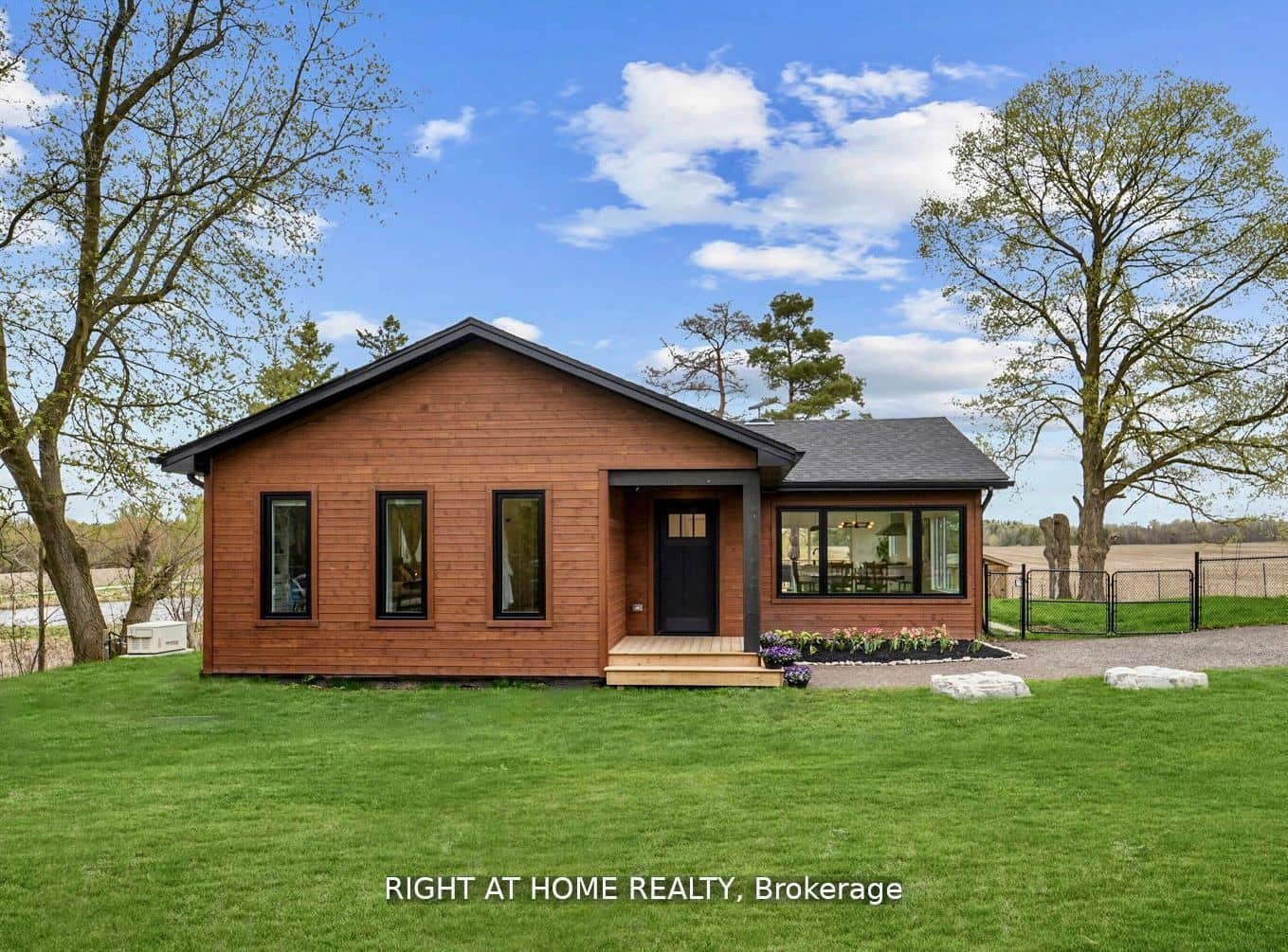 17083 Warden Avenue, Whitchurch-Stouffville, ON L4A 2W1