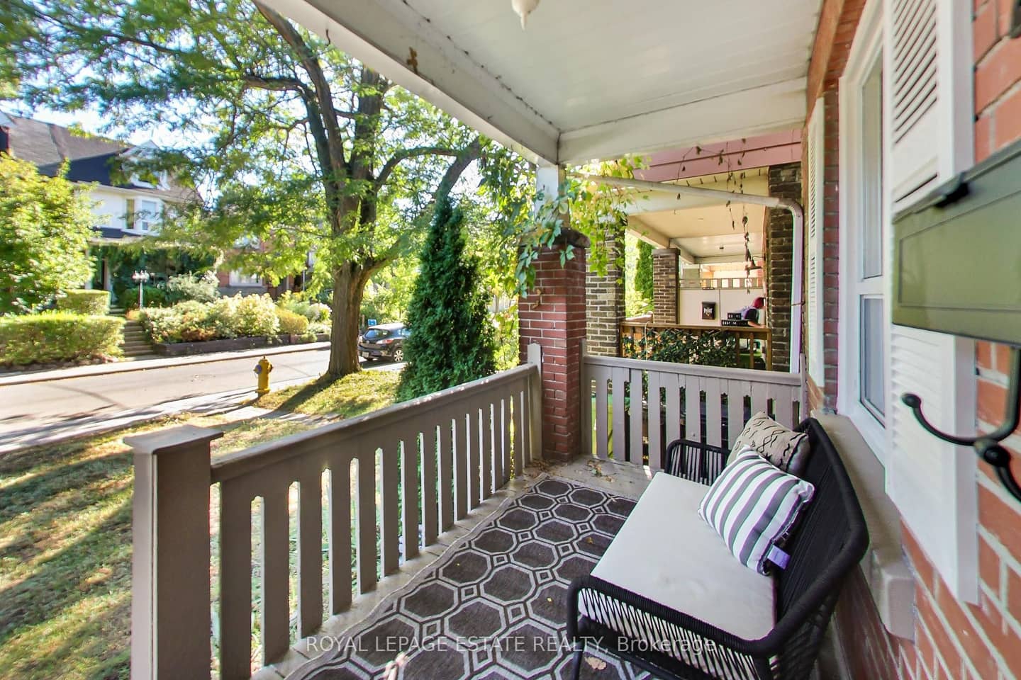 20 Stephenson Avenue, Toronto, ON M4C 1G1