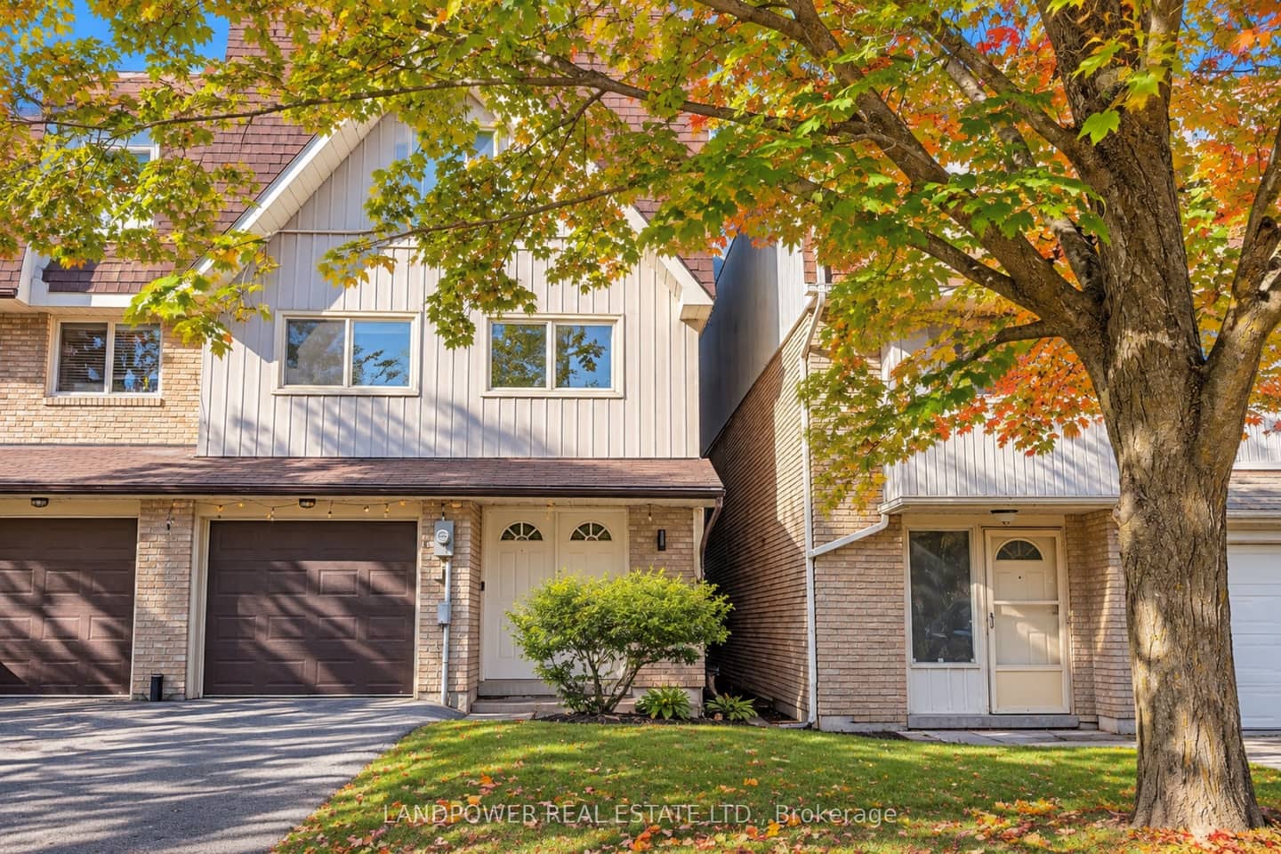 106 Poplar Crescent, Aurora, ON L4G 3L3