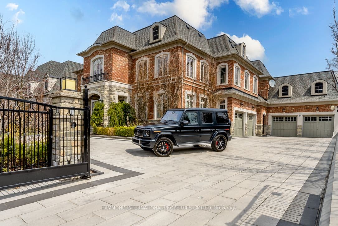 7 Maryvale Crescent, Richmond Hill, ON L4C 6P6