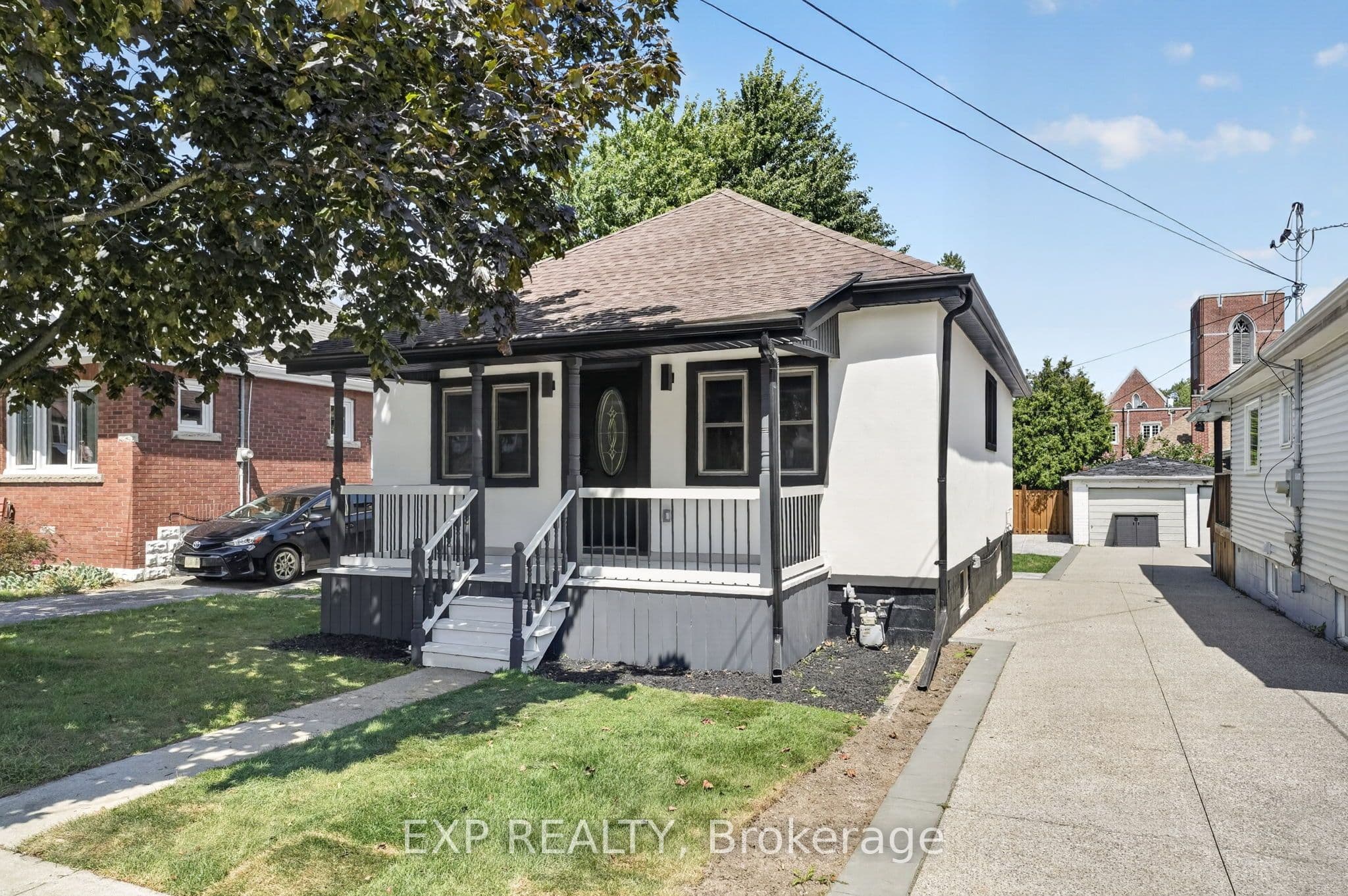 43 Brucedale Avenue E, Hamilton, ON L9A 1N1
