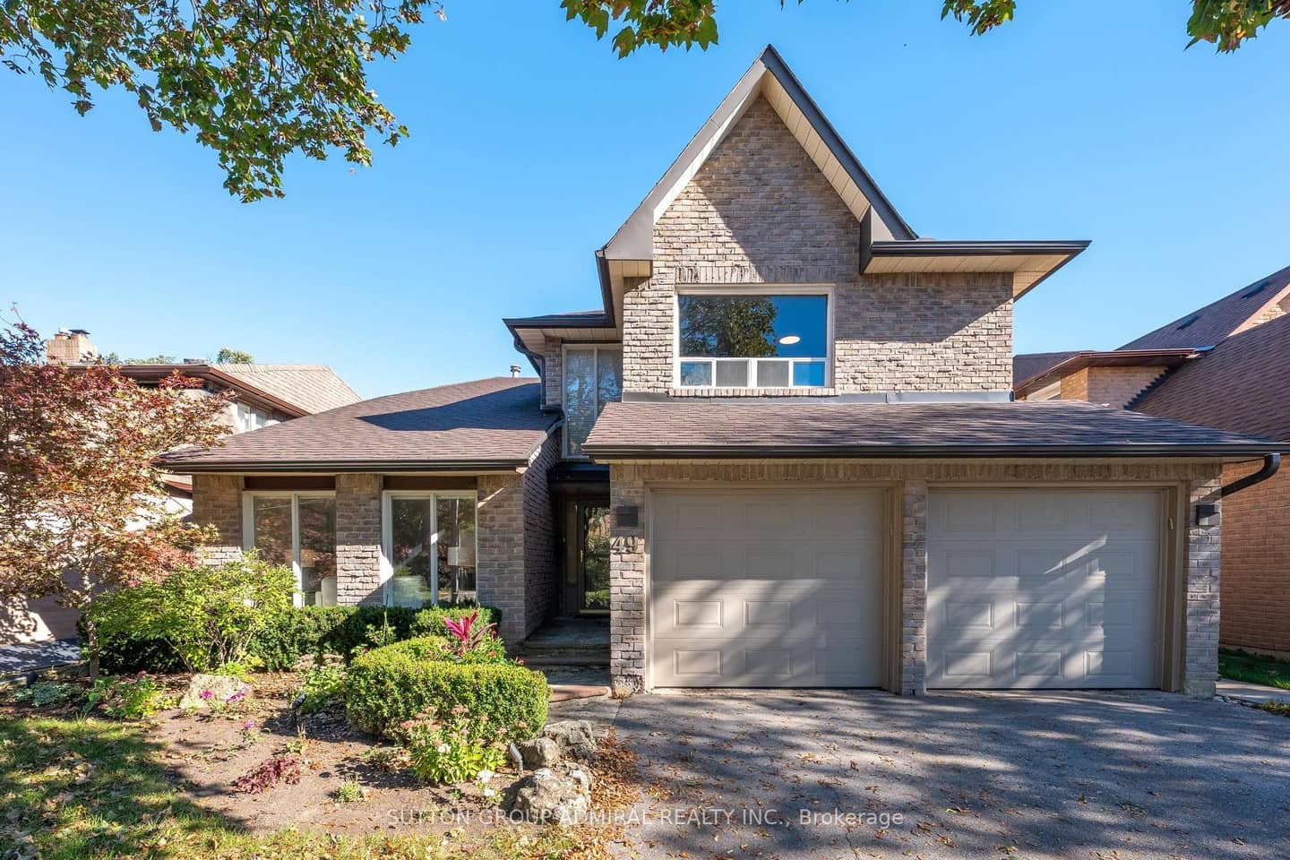 49 Hetherington Crescent, Vaughan, ON L4J 2M9