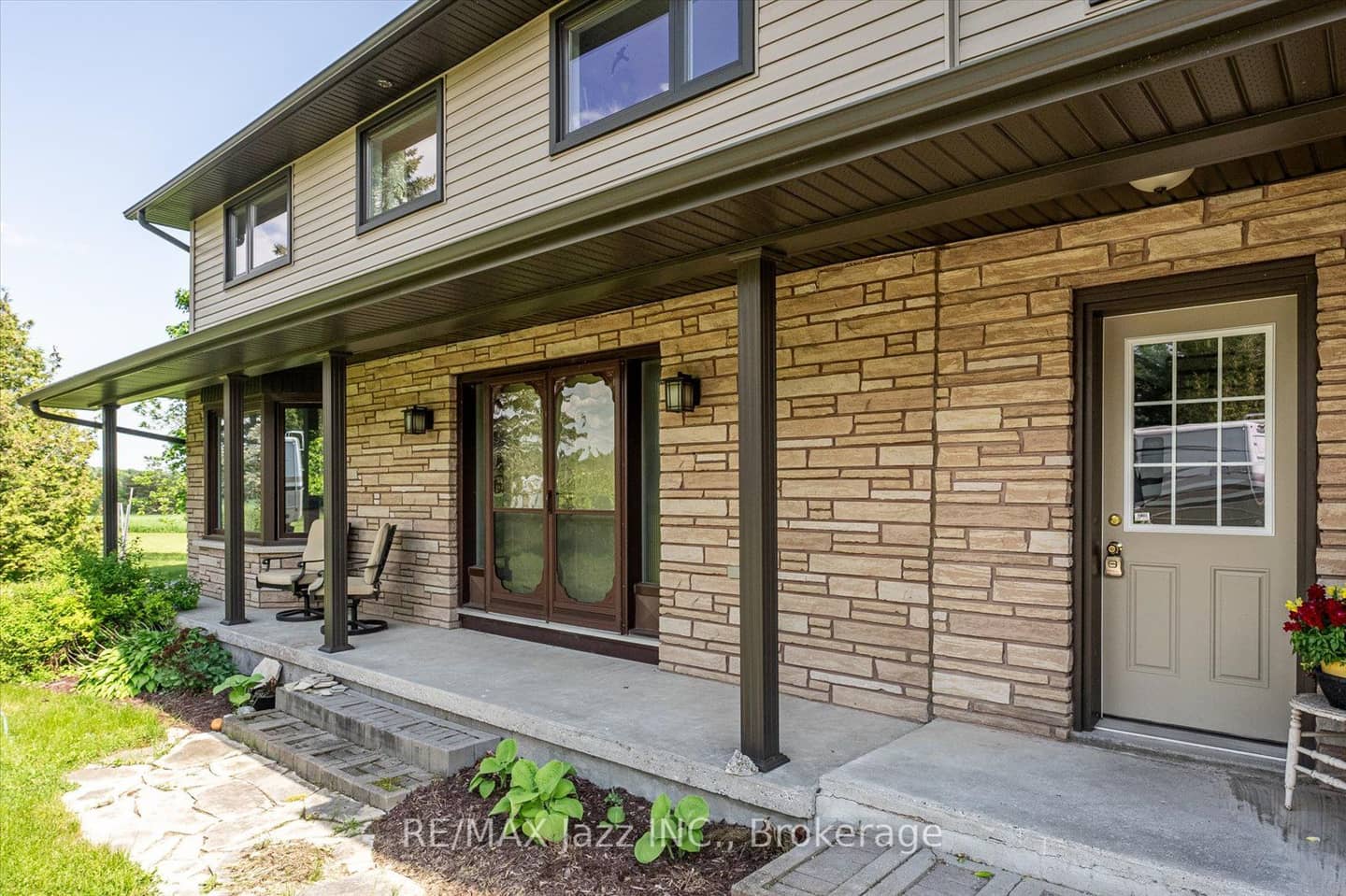 8733 Leskard Road, Clarington, ON L0B 1M0