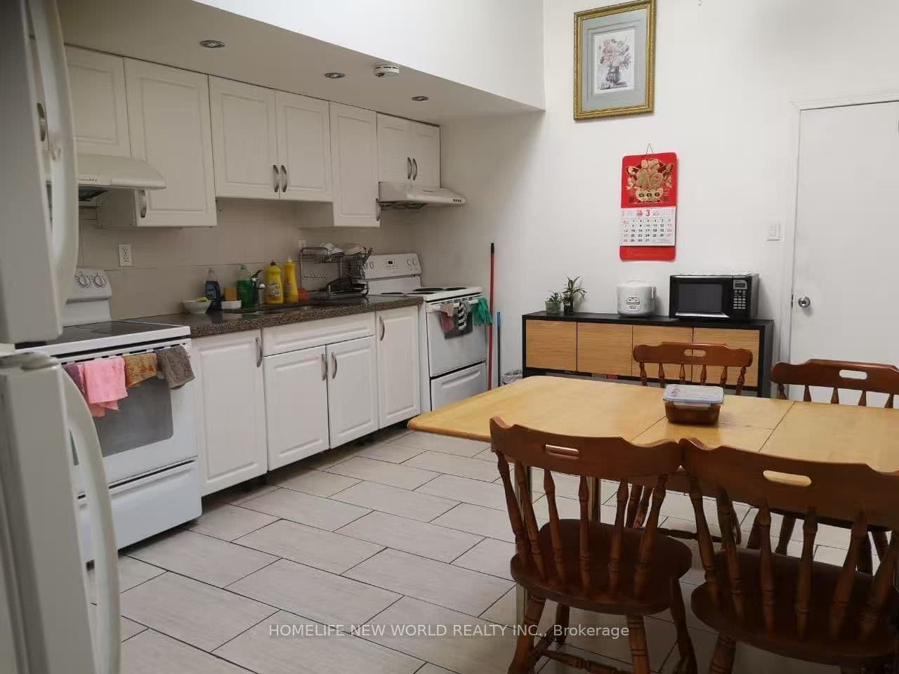 584 Dundas Street W, Toronto, ON M5T 1H5