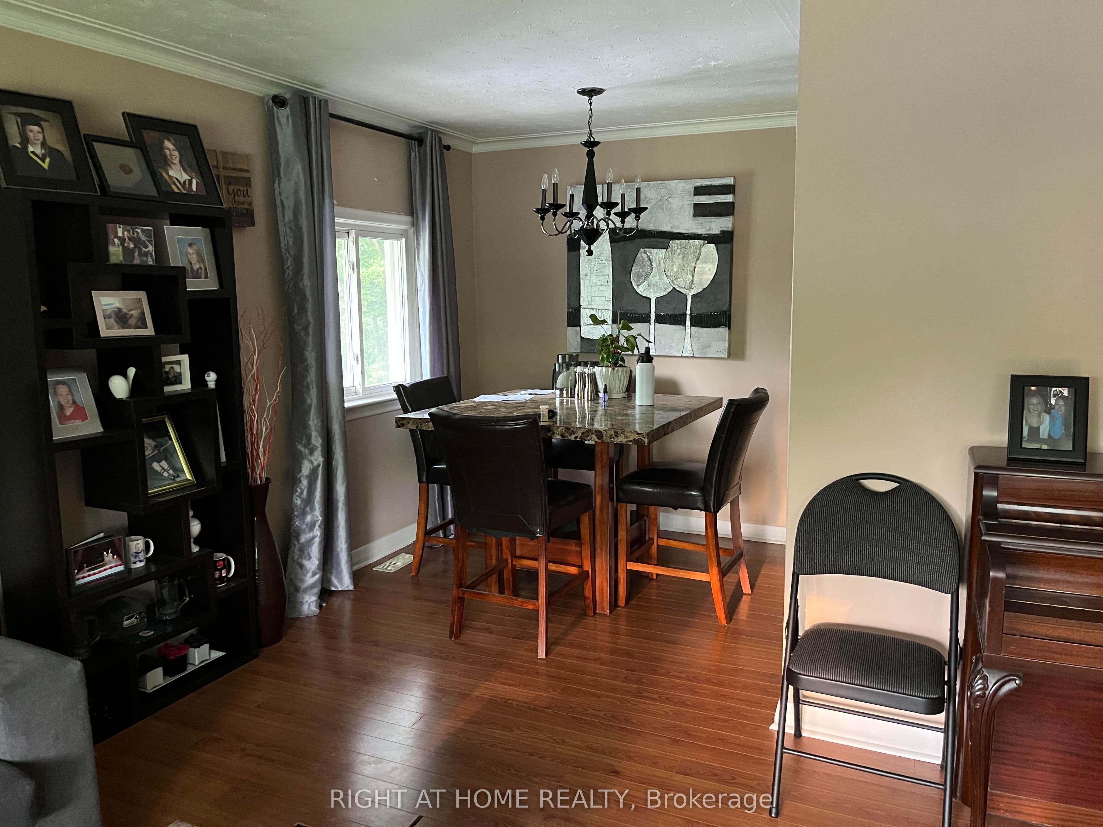 4 Wendy Way, Richmond Hill, ON L4E 2V6