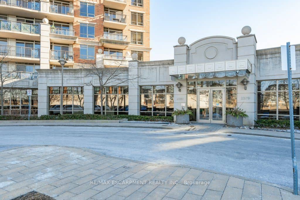 2391 CENTRAL PARK Drive 209, Oakville, ON L6H 0E4